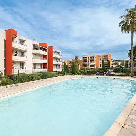 Relax Garden, Swimming Pool In French Riviera 滨海卡涅
