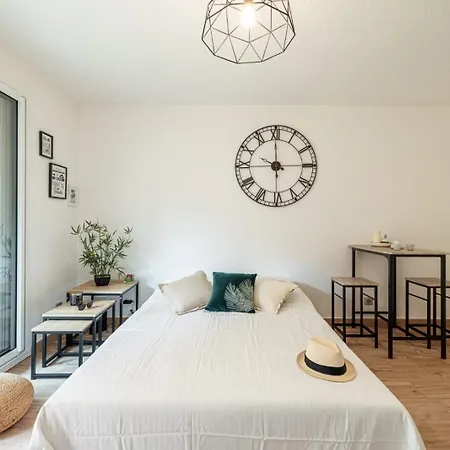 Апартаменты Relax Garden, Swimming Pool In French Riviera