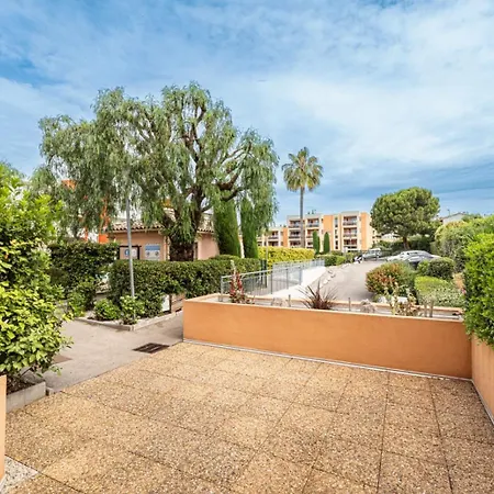 Relax Garden, Swimming Pool In French Riviera * Кань-сюр-Мер
